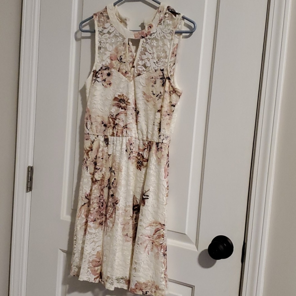 Lace dress
